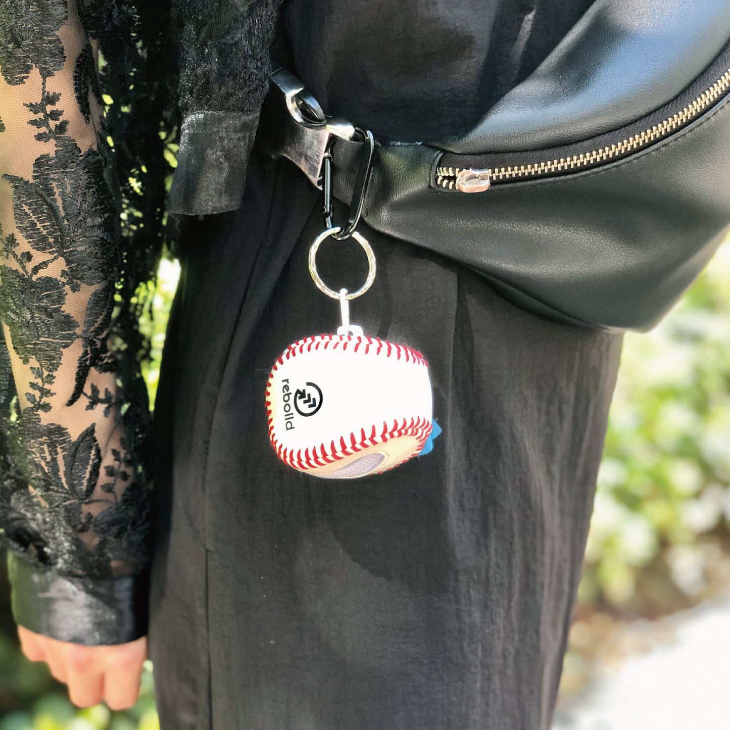 野球ボール型携帯エチケット袋ケース　袋48枚付き